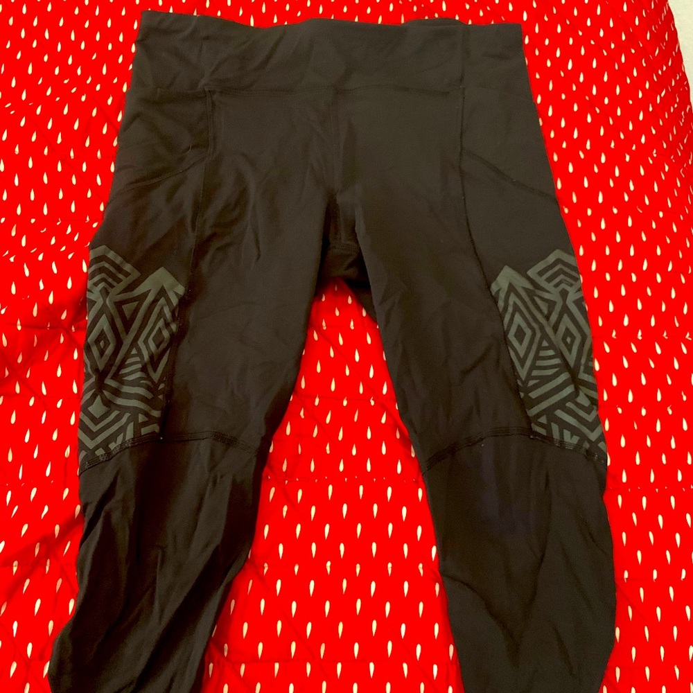 Lululemon leggings size 8